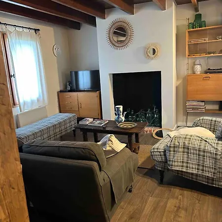 Du Rouge Gorge Normandy *