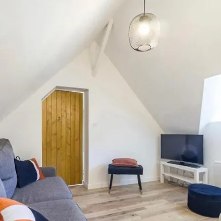 Du Rouge Gorge Normandy *