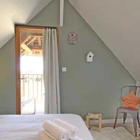 Du Rouge Gorge Normandy *